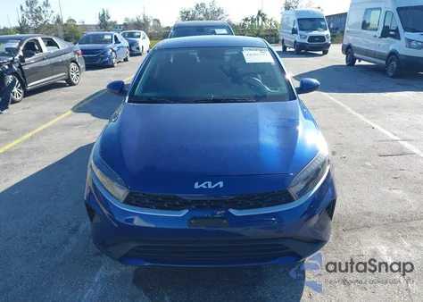 2024 Kia Forte Lxs z USA, uszkodzony, nr VIN 3KPF24AD0RE762553